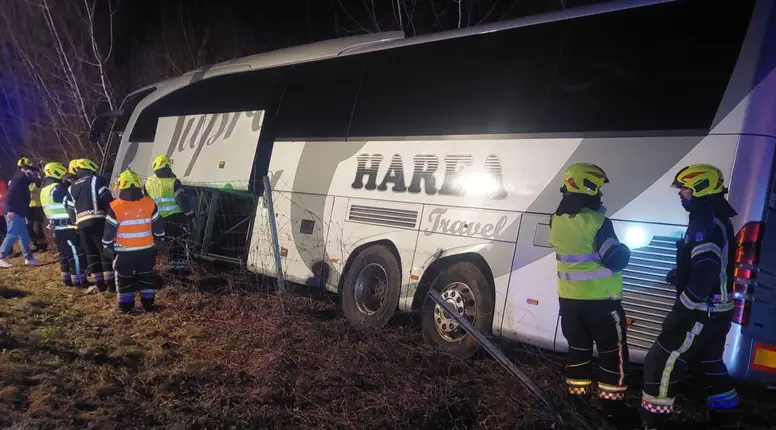 Akside’ntohet autobusi me targa të Kosovës në Kroaci, lëndohen dy persona