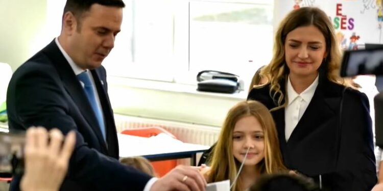 Voton Lumir Abdixhiku: Vota e qytetarëve të jetë ditë e demokracisë