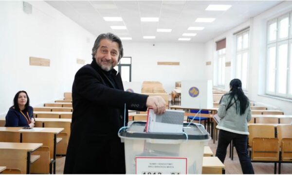 Voton Përparim Rama, fton qytetarët të dalin në votime me vullnet dhe besim