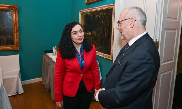 Osmani takohet me presidentin e Estonisë: Mirënjohëse për mbështetjen në rrugëtimin euroatlantik të Kosovës