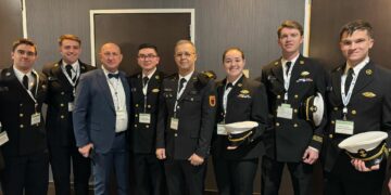 “Lutjet e Mëngjesit” në ShBA, komandant “Shkupi” merr pjesë me uniformën e veteranit të UÇK-së