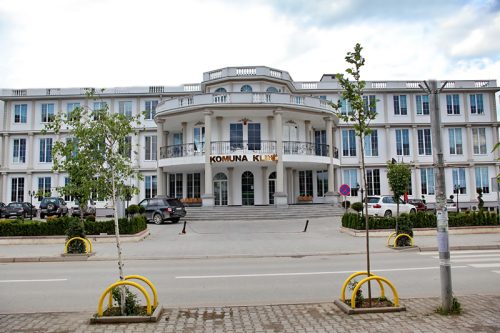 Garë e ngushtë në Klinë në mes të PDK-së dhe VV-së, kjo është partia e parë