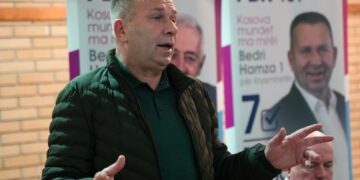 Rrahman Rama tregon për njohjen familjare me Adem Jasharin dhe frymëzimin që ka marrë nga ai në luftë