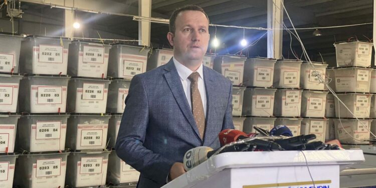 Afro 5 mijë pako me fletëvotime nga diaspora refuzohen nga KQZ