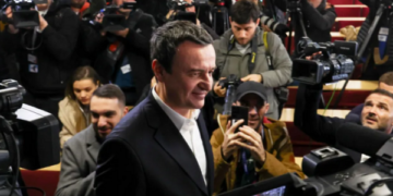 BBC dhe AP raportojnë për zgjedhjet në Kosovë: Kurti fiton, por s’e ka shumicën