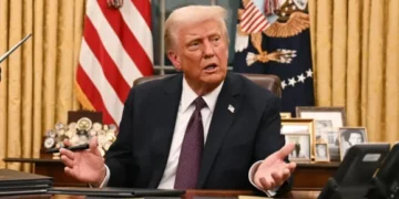 The Washington Post: Trump po shqyrton ndërperjen e ndihmave ushtarake për Ukrianën