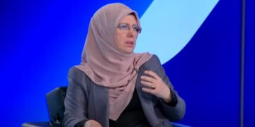 Huduti: Myslimanët shqiptarë janë të diskriminuar, shteti e përdor fenë si vegël 