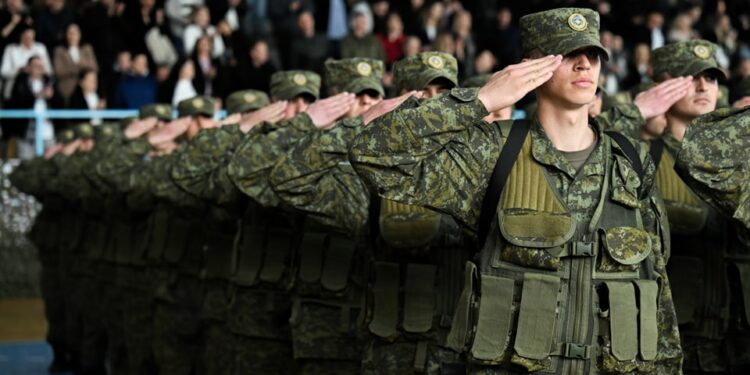 Betohen 344 ushtarë të rinj, Maqedonci: Emocion i veçantë teksa sheh të rinjtë që me përkushtim të hekurt betohen t’i shërbejnë atdheut