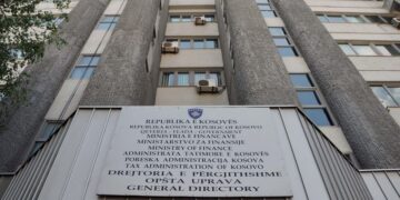 Mosparaqitja e Kurtit në Prokurori, ambasada amerikane bën thirrje të gjendet zgjidhja e përshtatshme