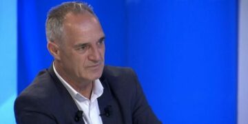 Hasani: Është mjerim politik urrejtja ndaj Thaçit, vjen nga LVV – Kurti i është gëzuar shkuarjes së tij në Hagë