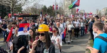 Protesta në Beograd, shihet numër i madh i forcave policore e xhandarmërisë