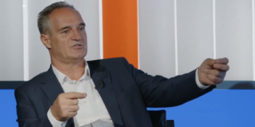 Hasani për babain e Thaçit: Për mua është hero i Kosovës