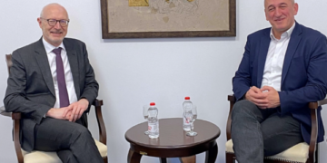 Ambasadori francez takon Rashiqin, ja për çfarë diskutuan