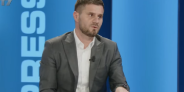 “Me dalë me ble një deputet si një lopë në pazar, kjo është kontrabandë me qenie njerëzore”, Olluri i ashpër me ata që i ndërruan qëndrimet