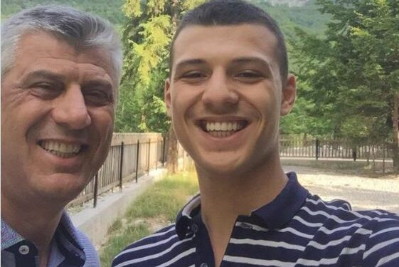 Vizita te babai i sëmurë në QKUK, djali i ish- presidentit Thaçi publikon këto pamje