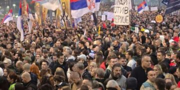 Raportohet për incidentet e para serioze në Beograd