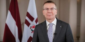 Presidenti i Letonisë nesër në Kosovë, Osmani e pret në takim