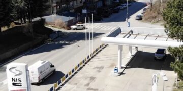 A po dështojnë bizneset shqiptare në veri? U hap me pompozitet, por “Veda Petrol” mbyllet për shkak të bojkotit nga serbët (VIDEO)