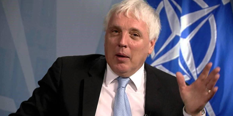 Ish-zëdhënësi i NATO-s flet për bashkëpunimi ushtarak Kosovë, Kroaci dhe Shqipëri