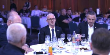 Bekim Jashari dhuron 100 mijë euro për familjet në nevojë