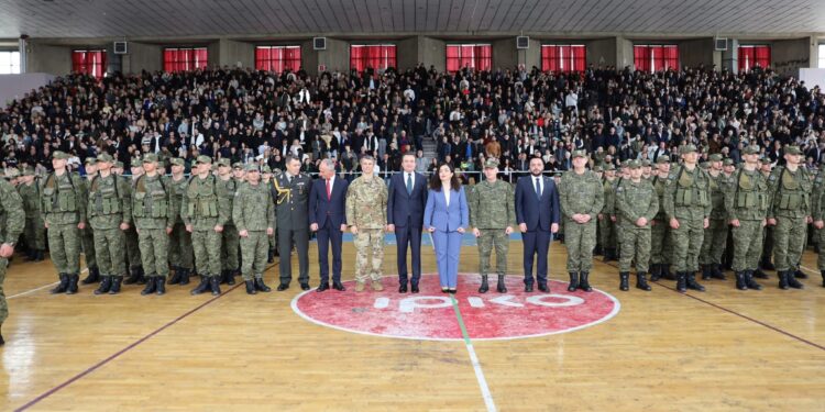 Ambasada amerikane për diplomimin e 344 rekrutëve të FSK-së: Krenarë që festojmë këtë moment historik