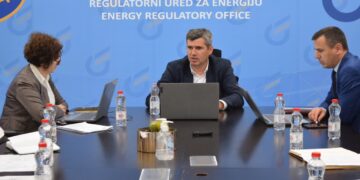 “Izolohet” ZRrE-ja pas propozimit për shtrenjtim të rrymës, pamundëson komentet në Facebook