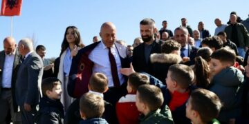 Haradinaj në Prekaz: Familja Jashari është zemër e qëndresës sonë, e lufta e UÇK-së vulë e përjetshme e krenarisë
