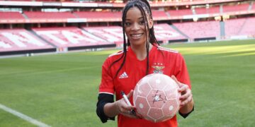 U godit me top, futbollistja portugeze humb shikimin