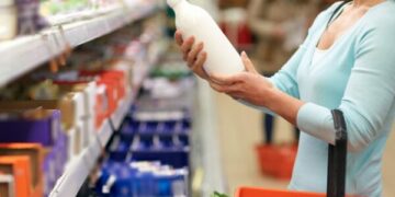 Paralajmërohet shtrenjtimi i produkteve të qumështit nëse shtrenjtohet rryma, Qeverisë i kërkohet ta parandalojë këtë