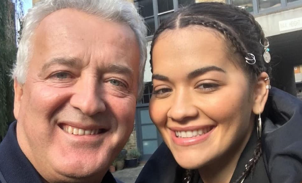 Rita Ora me një dedikim special për ditëlindjen e babait të saj