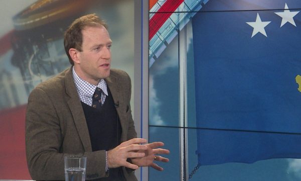 Less: Kosova të investojë në siguri dhe lobim tek Perëndimi kundër Serbisë