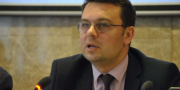 Qeveria e bën drejtor personin që ishte arrestuar në skandalin për rezverat shtetërore