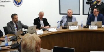Përplasje në KQZ, Radoniqi ia tërheq vërejtjen anëtarit të PDK-së, ndërhyn burri i Albulena Haxhiut