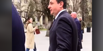 Kurti pyetet a ka nisur diskutime për formimin e Qeverisë: Më duhet të shkoj shpejt në zyrë, njëherë rezultatet e certifikimi i tyre