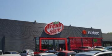 14-vjeçari rrahet keq nga sigurimi i “Viva Fresh” në Fushë Kosovë – arrestohet 60-vjeçari