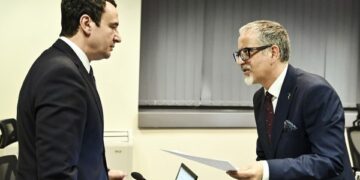 Ligjin që e premtonin vazhdimisht Kurti dhe Vitia është pezulluar nga Kushtetuesja