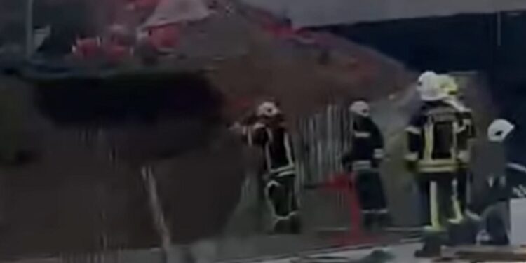 Dyshohet se ka vdekur një punëtor në hyrje të Prishtinës, nga shembja e dheut!