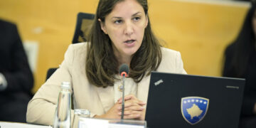 Rizvanolli propozim ZRRE-së: Të mos ketë fare rritje për ata që konsumojnë deri në 800kWh, për të tjerët sa më e ulët