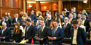 Vetëvendosje del me një interpretim kushtetues një ditë përpara seancës konstituive të Kuvendit