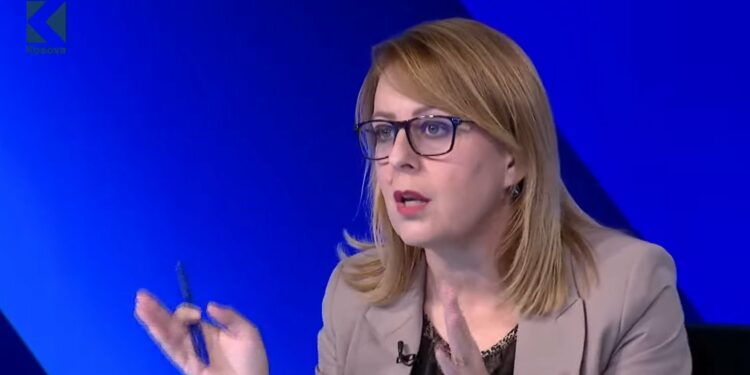 Bajrami, VV-së: Nëse jeni patriota tregonju njerëzve qysh me refuzu energjinë elektrike