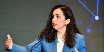 Osmani thumbon “Presidentët që në të kaluarën përziheshin në koalicione”, thotë se qeveria duhet të krijohet sa më shpejt