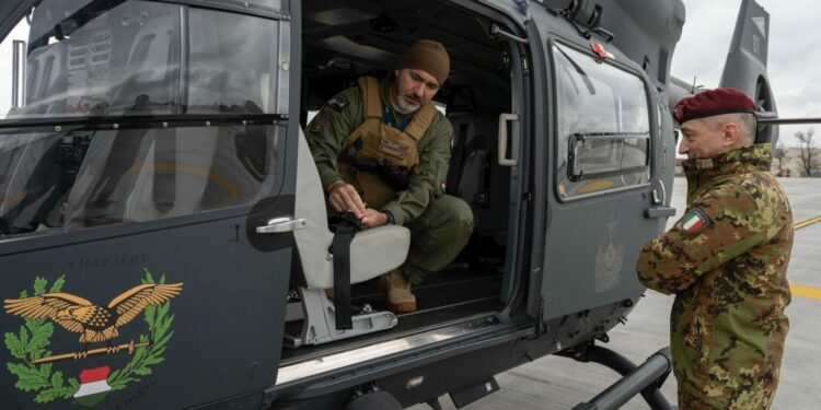 Barduani teston helikopterin e ri të KFOR-it, patrullon përgjatë vijës kufitare
