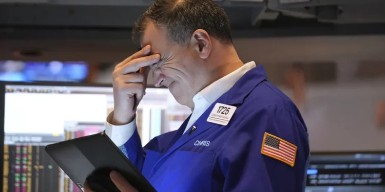 Tarifat e Trumpit ‘dërrmojnë’ Apple, Amazon dhe gjigantë të tjerë teknologjikë