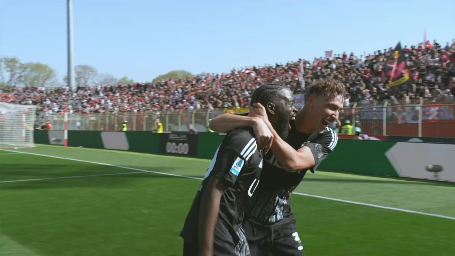 Gol i jashtëzakonshëm nga Mërgim Vojvoda, e ‘bombardon’ portën kundërshtare nga distanca