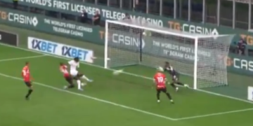 Fiorentina ia shënon dy gola ekspres Milanit