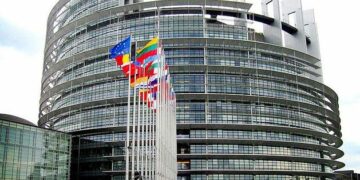 Parlamenti Evropian kërkon heqjen e menjëhershme të masave ndaj Kosovës, i quan të pajustifikueshme