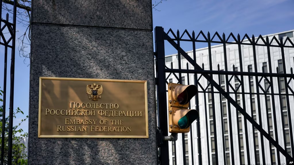 SHBA-ja dhe Rusia bisedojnë për misionet diplomatike
