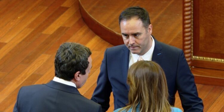 Çfarë thotë ligji për dorëheqjen e Qeverisë?