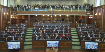 Salla plot me deputetë, Avni Dehari nuk e hedh në votim raportin – shmangie apo strategji?