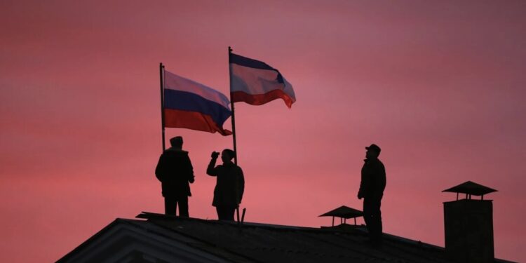 “Bloomberg”: ShBA-ja mund ta njohë Krimenë si territor rus